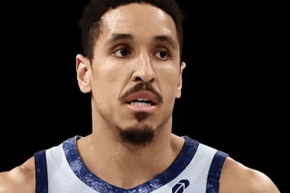 布罗格登上赛季仅出战24场，场均可以得到12.7分4.1助3.8板