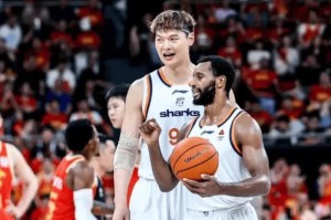开云体育官方网址-G4上海93-101不敌广厦 球员评价：2人优秀，4人及格，4人低迷