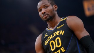 开云体育在线网址-一片痴心！美记：国王正积极运作希望通过多队交易用蒙克换库明加